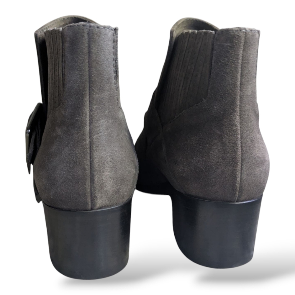 Aquatalia Foster Gray Suede Buckle Heeled Ankle Booties Women's Size 7.5 - Picture 12 of 16